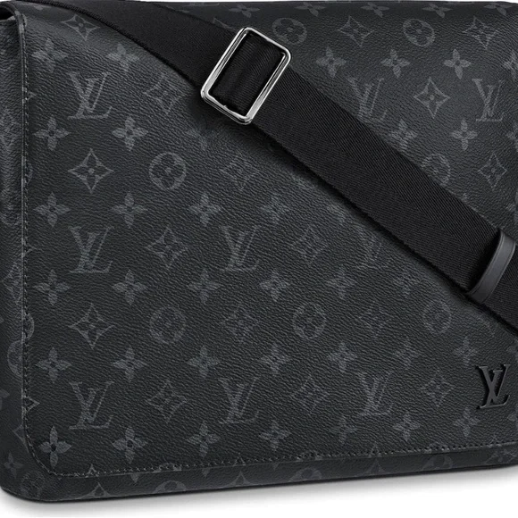 Brand New LV District MM Monogram Eclipse Canvas - Picture 2 of 2